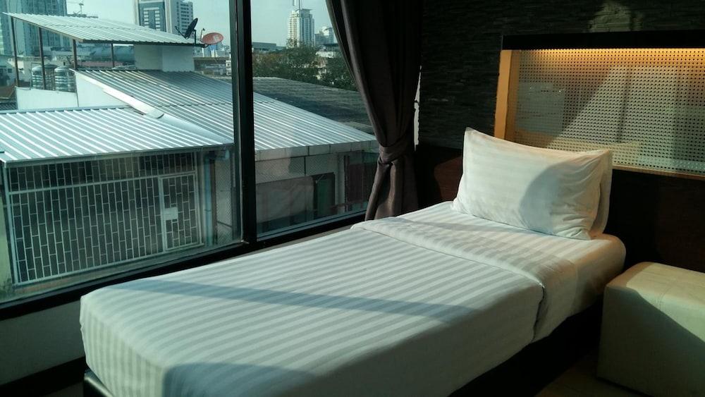 Collection O The Bangkok Airport Link Suite Exterior foto
