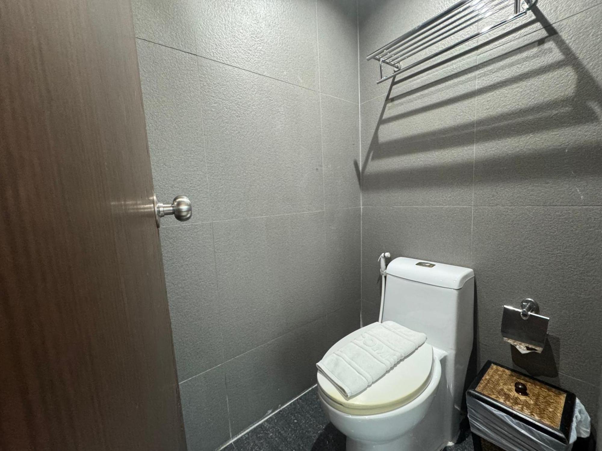 Collection O The Bangkok Airport Link Suite Exterior foto