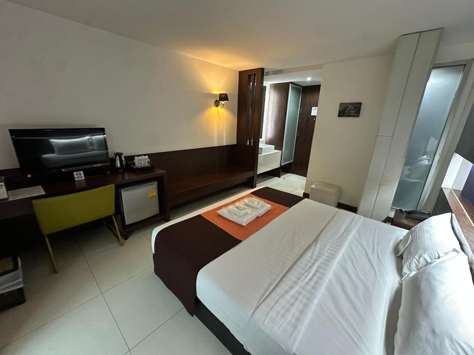 Collection O The Bangkok Airport Link Suite Exterior foto
